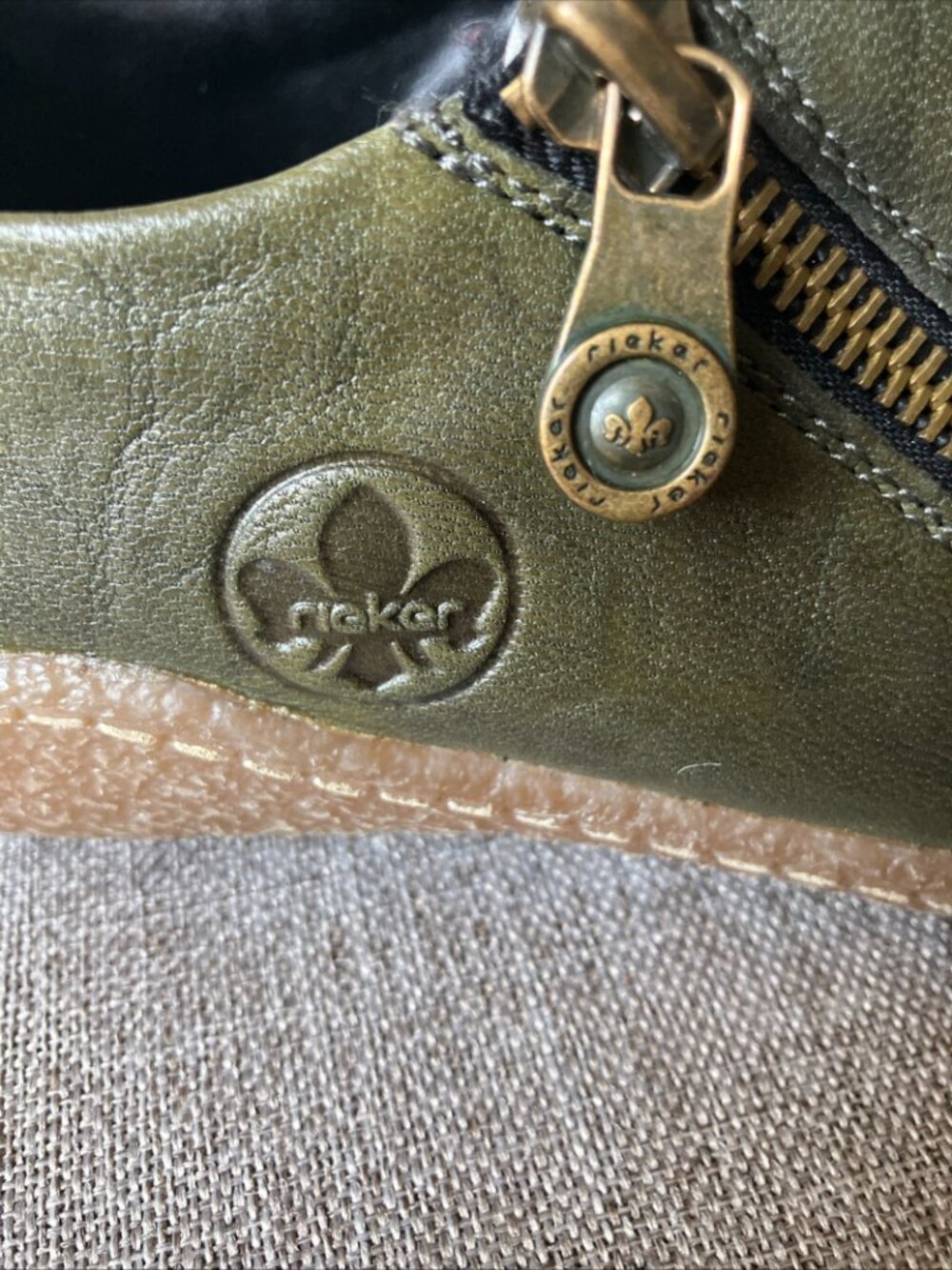 Rieker Liv Women's Leather Slip On Olive Sz US8.5 / EU39, Excellent Condition - Picture 6 of 10